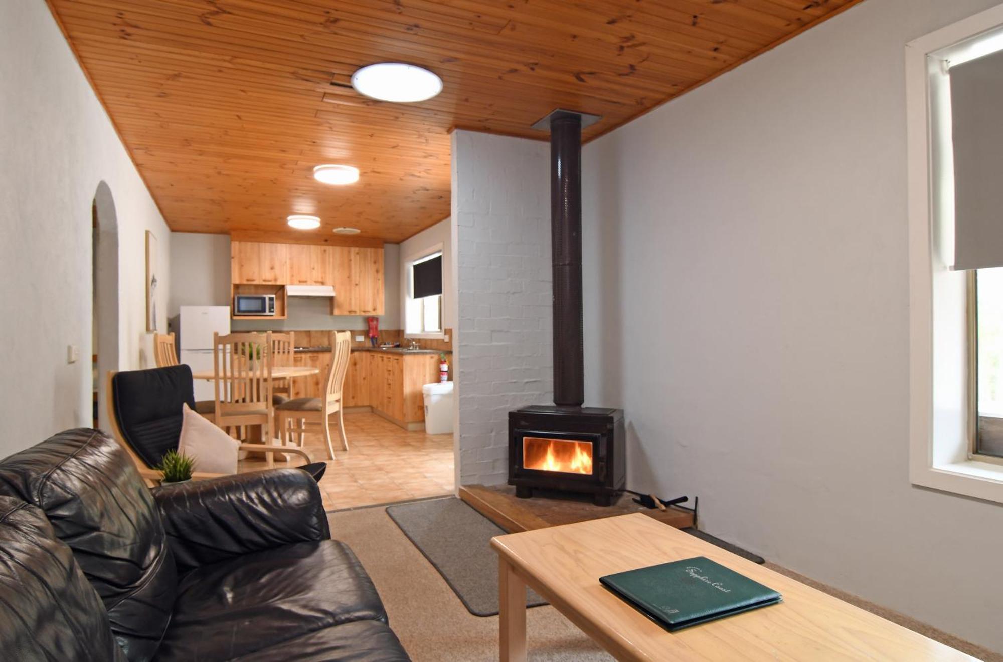 Kianinny Bush Cottages Tathra Extérieur photo